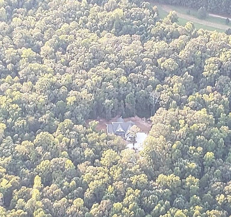 2nd image of 211 Apple Orchard Rd