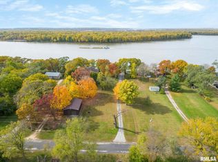 18628 River Rd N, Cordova, IL 61242