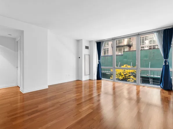 39 East 29th Street image 1 of 8