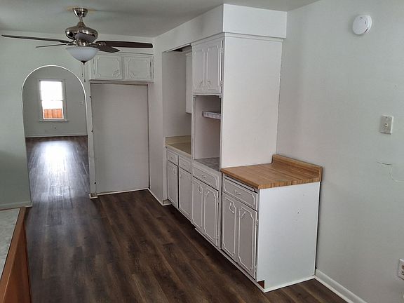 4th image of 612 E Gift Ave