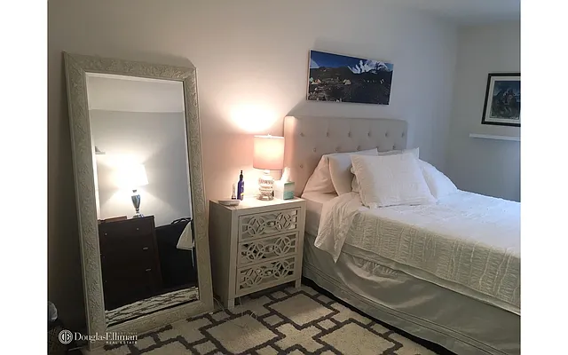 Rented by Douglas Elliman | media 21