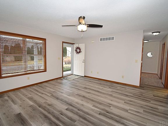 4th image of 58601 Sun Valley Blvd