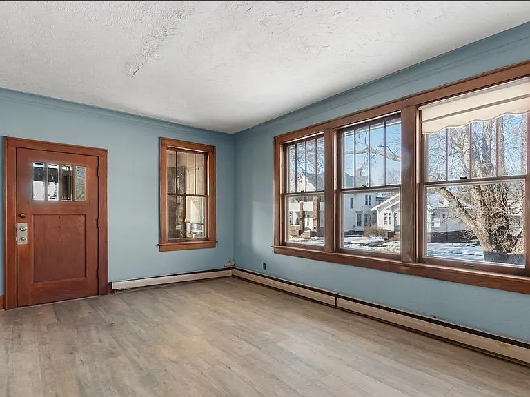 1816 W Callender Ave — Photo 4