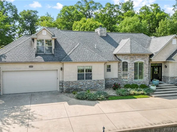 814 Anemone Rd, Lake Ozark, MO 65049