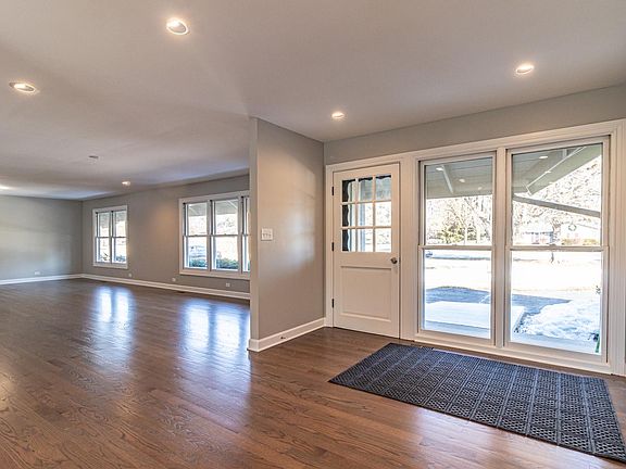 4th image of 16625 W Applewood Ct