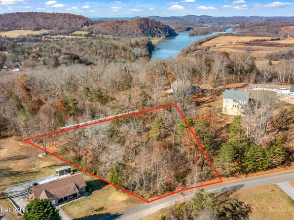 1836 Big Buck Ln, Sevierville, TN 37876