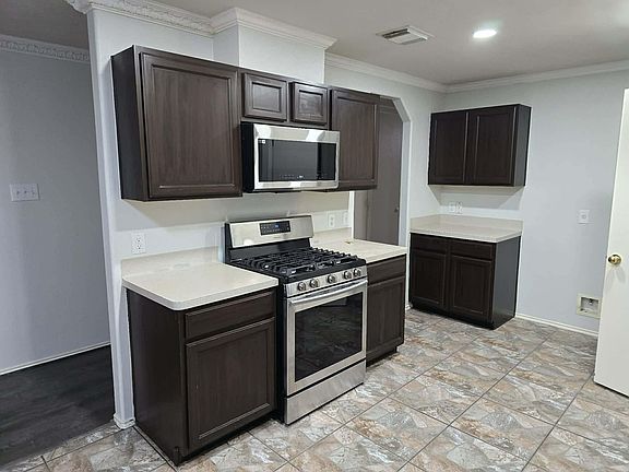 3rd image of 3723 Rowlock Vine Dr