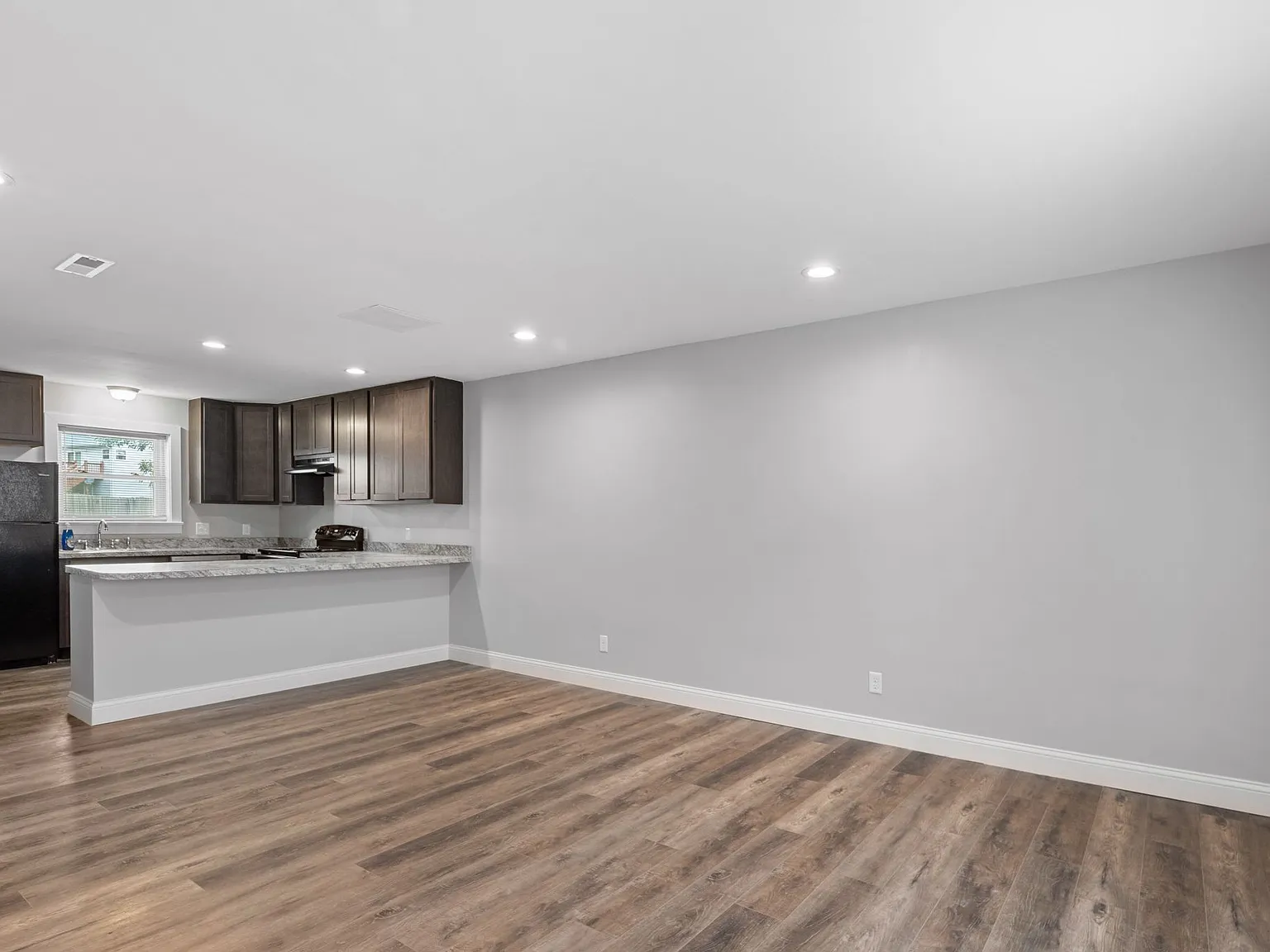 1119 Columbus Circle - B — Photo 2