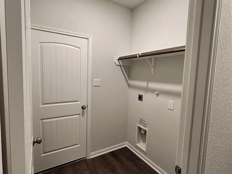 11318 Cora Ln — Photo 10