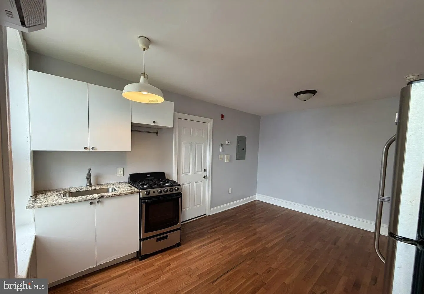 1 bed, 1.0 bath, 675 sqft, $995 — Photo 4