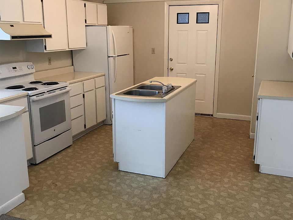 2nd image of 234 Wiswell Rd APT 3