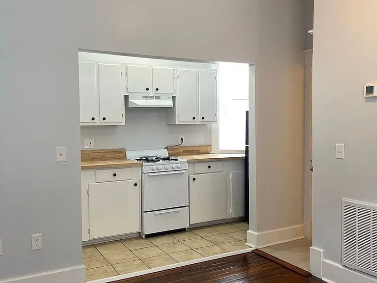 412 E Duffy St — Photo 25