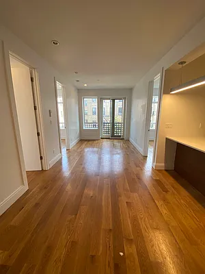 Rented by Lodger Corp | media 18