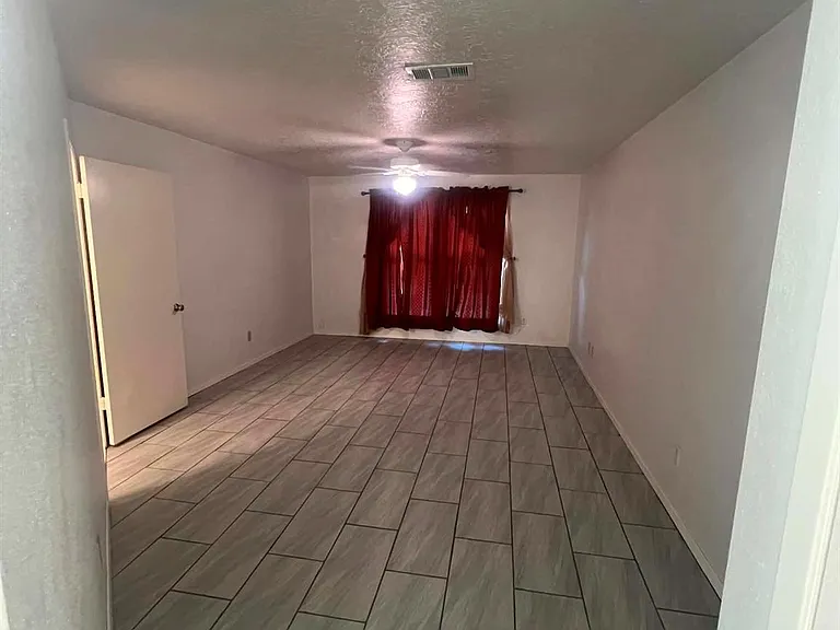 4710 Owens Creek Ln — Photo 8