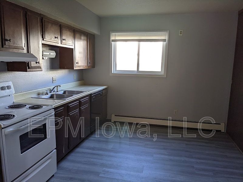 1st image of 101 16th Ave NW #13