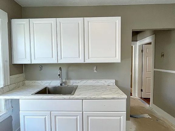 3rd image of 55 Curtis Ave