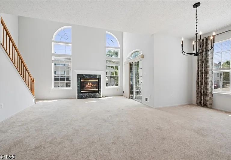 82 Hancock Dr — Photo 15