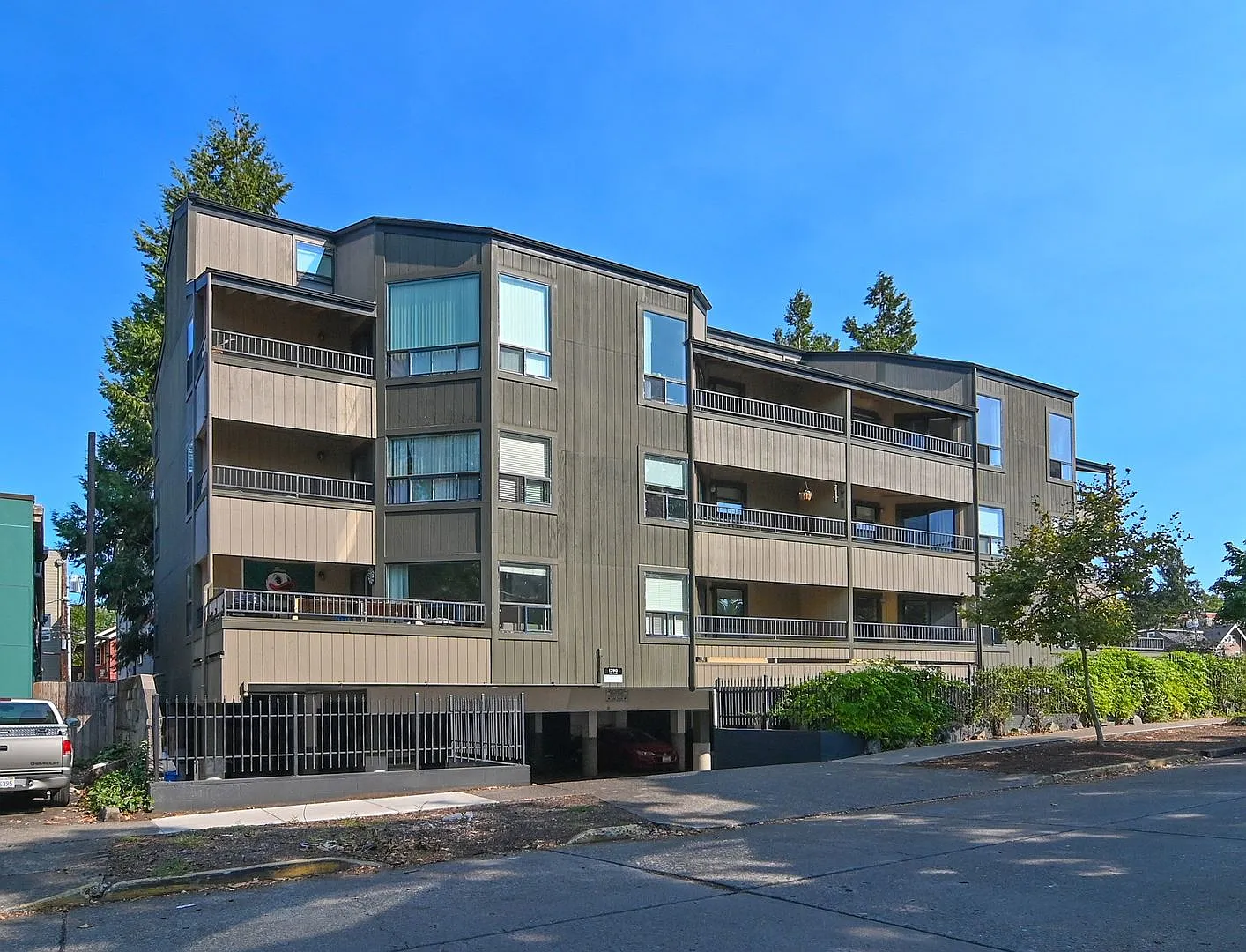 Hess Apartments — Photo 2