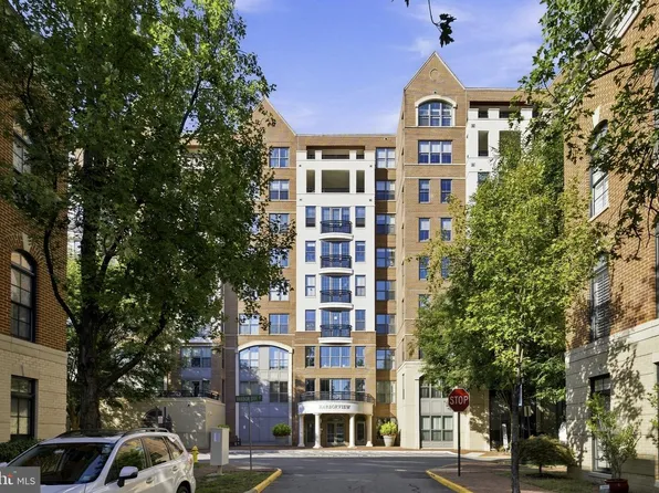 485 Harbor Side St APT 607, Woodbridge, VA 22191