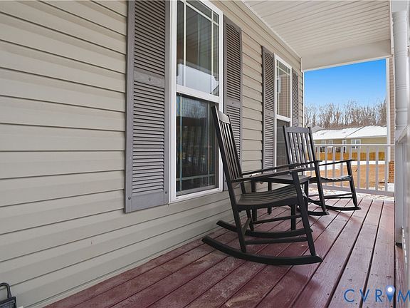 3rd image of 5707 Garden Ridge Ct