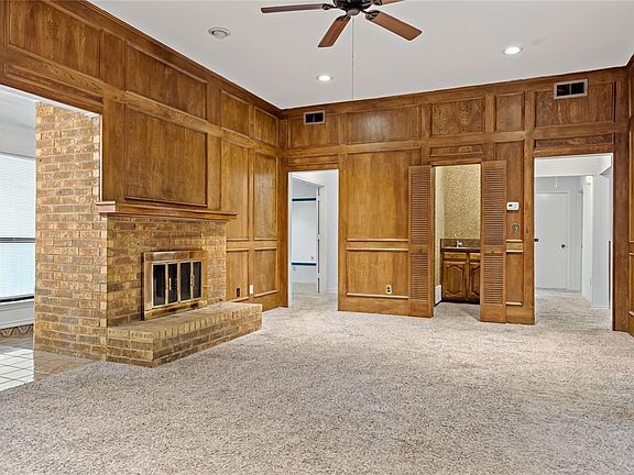 5th image of 5623 Vinewood Dr