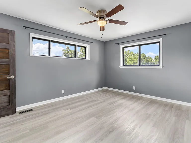 47 Moore Dr — Photo 16