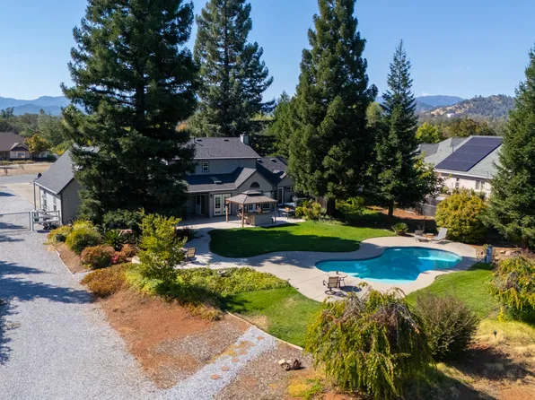 13047 Spring Lake St, Redding, CA 96003