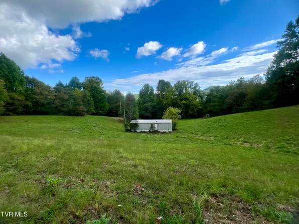 1200 Douglas Dr #2, Sneedville, TN 37869