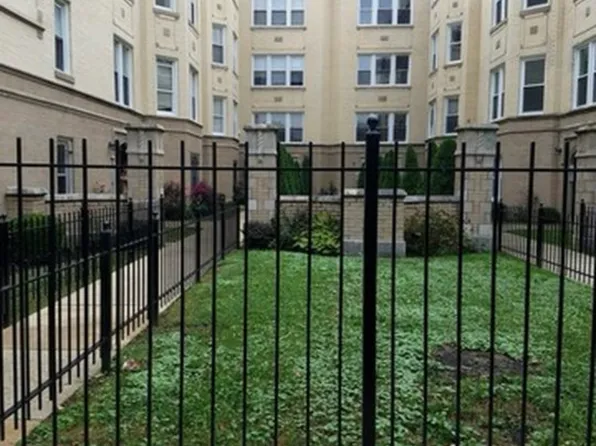 5731 N Kimball Ave APT 2A, Chicago, IL 60659