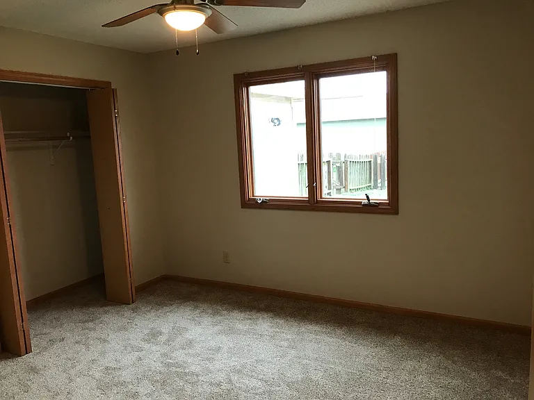 1124 Pomeroy St — Photo 3