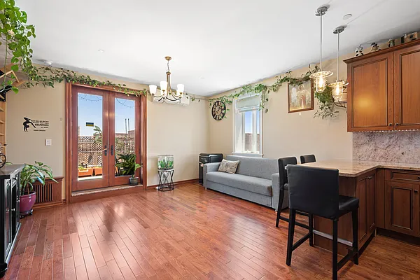 Sold by Ilite Realty Inc | media 6