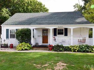 106 E College Ave, Eureka, IL