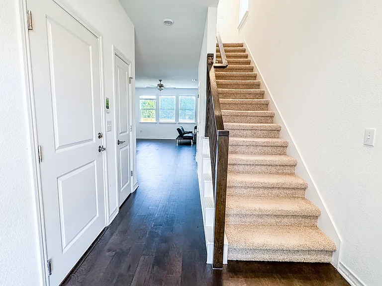 2904 Bronx Dr — Photo 14