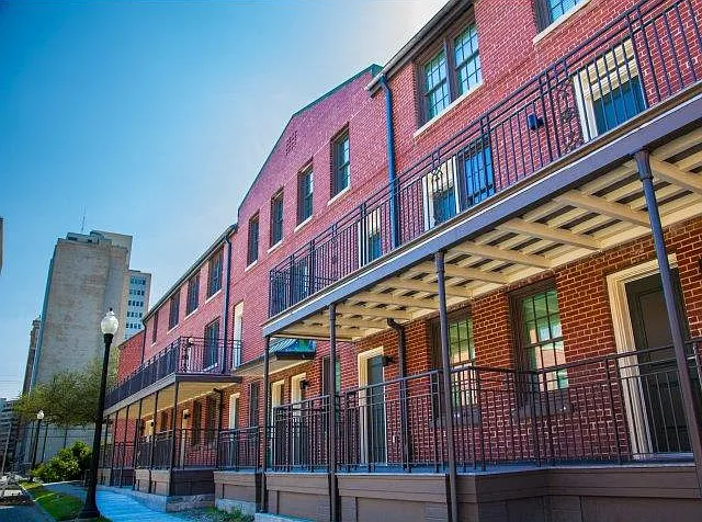 Bienville Basin Apartments — Photo 19