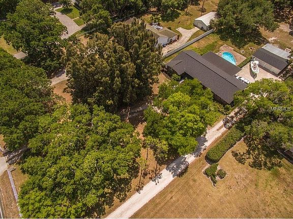 3rd image of 517 Lake Miriam Dr
