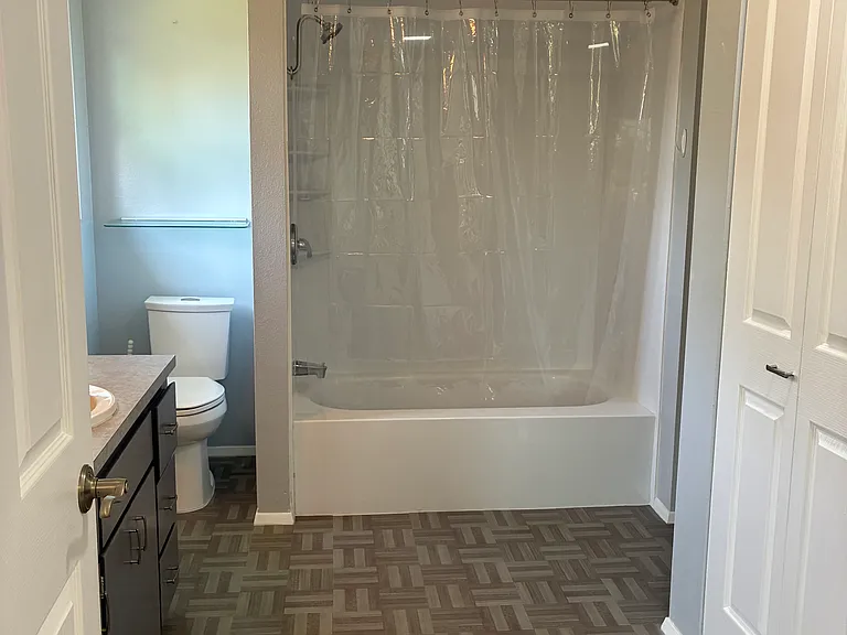 1302 Pine Ave — Photo 10