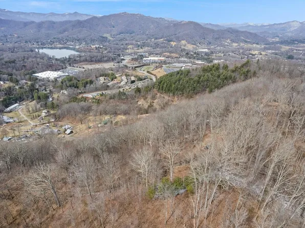 3 Eight Viewpoint Mountain, Waynesville, NC 28786