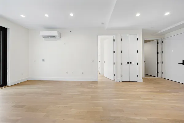 Rented by Nooklyn NYC LLC | media 85
