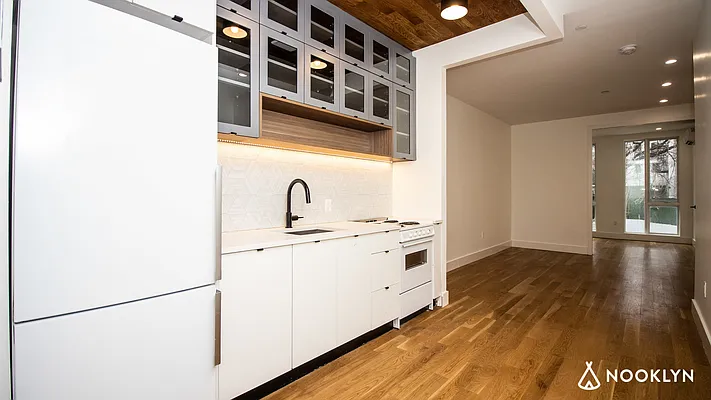 Rented by Nooklyn NYC LLC | media 56