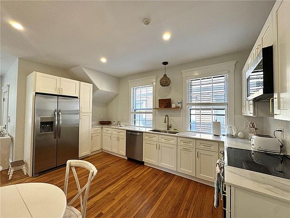 2nd image of 19 Walnut St APT 1