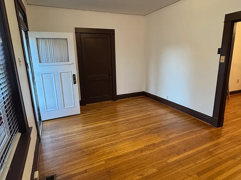 5011 Goethe Ave #B — Photo 5