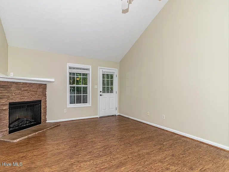 456 Northrop Pl — Photo 11