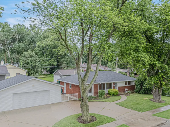 193 Highland Rd, Grayslake, IL 60030