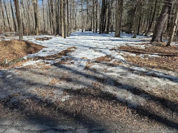 (undisclosed Address), Warren, CT 06754