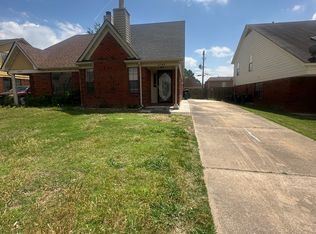 6749 Ross Ridge Dr, Memphis, TN 38141