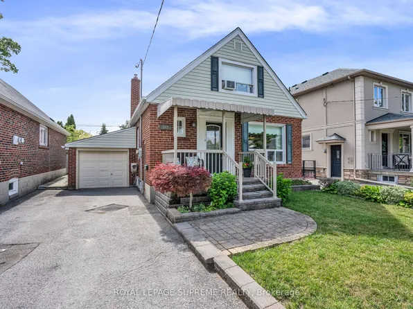 102 Binswood Ave, Toronto, ON M4C 3N9
