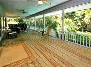 4 Dogwood Ln, Hilton Head Island, SC 29928