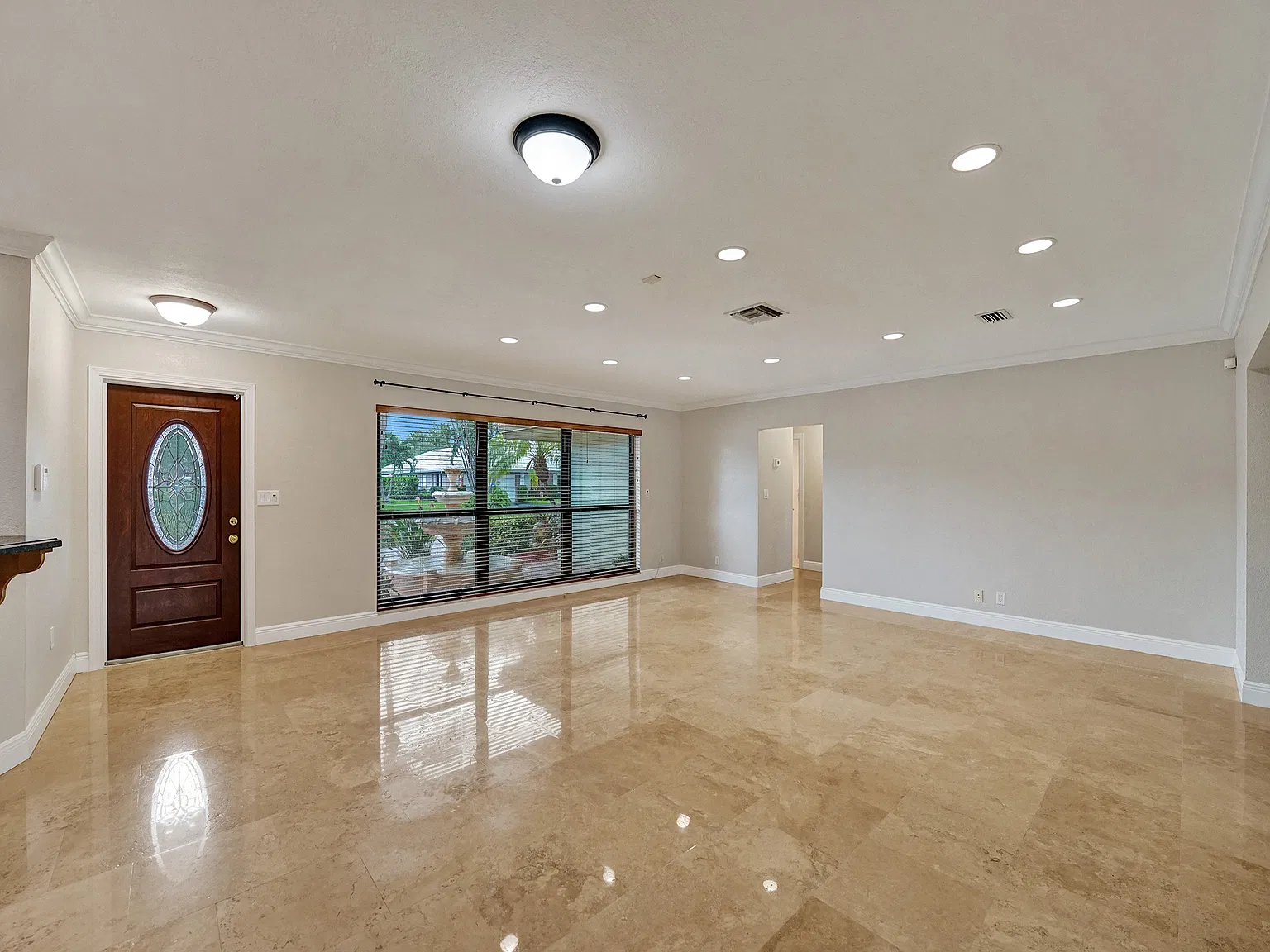 3 bed, 2.5 bath, 2106 sqft, $6,450 — Photo 4