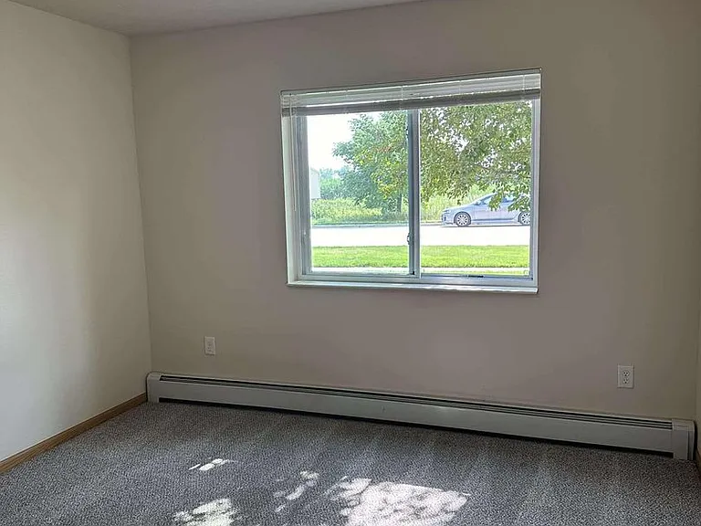 Westport Apartments — Photo 25