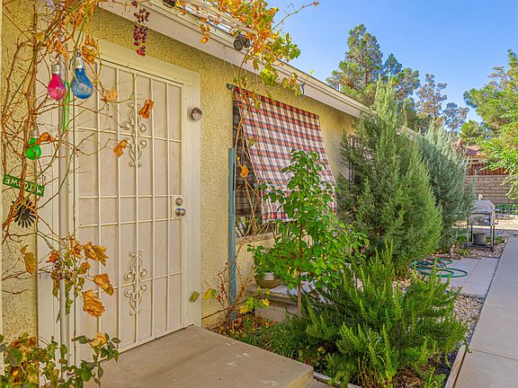 5th image of 2878 Nandina Dr